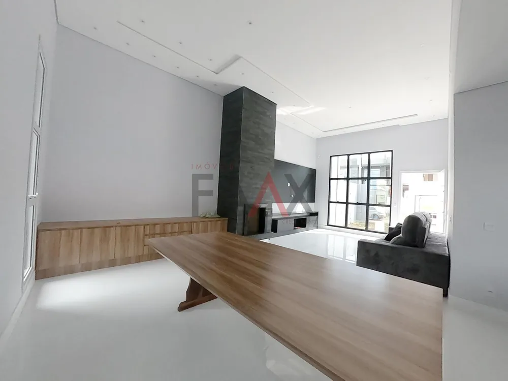 Sobrado, 2 quartos, 306 m² - Foto 1