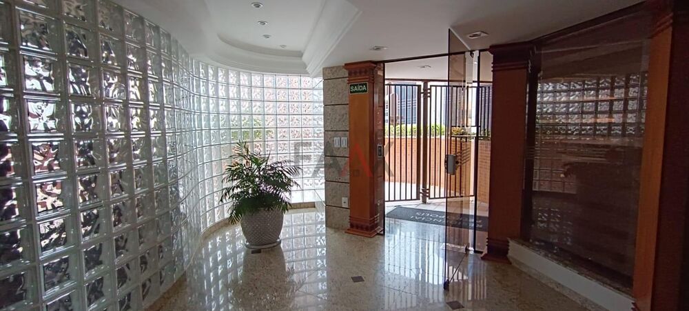 Apartamento à venda com 2 quartos, 235m² - Foto 2
