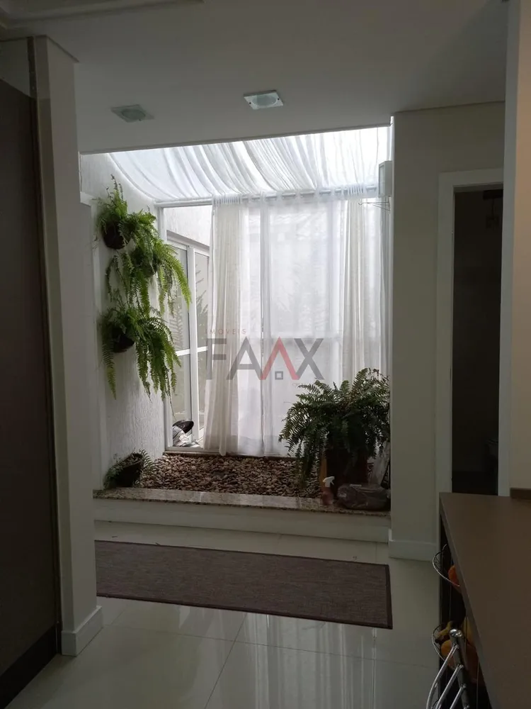 Sobrado, 3 quartos, 243 m² - Foto 4