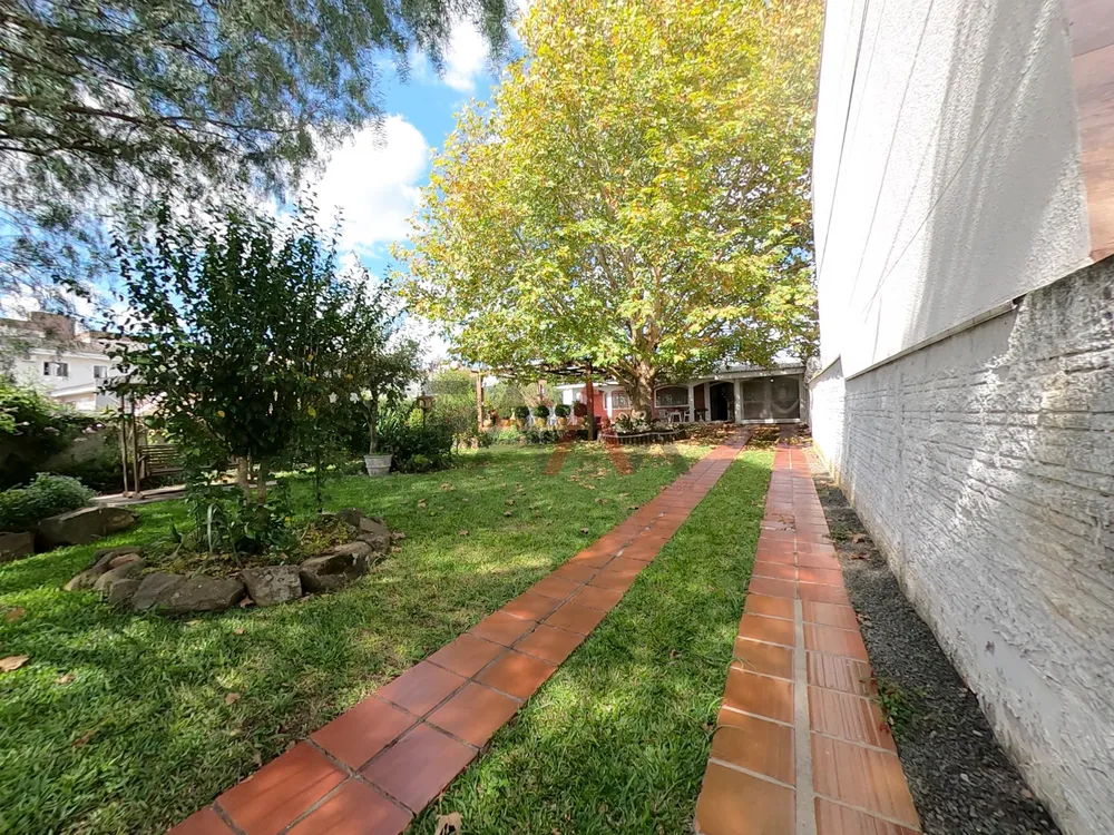 Casa, 3 quartos, 208 m² - Foto 1