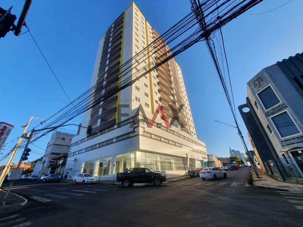 Apartamento para alugar com 2 quartos, 105m² - Foto 1