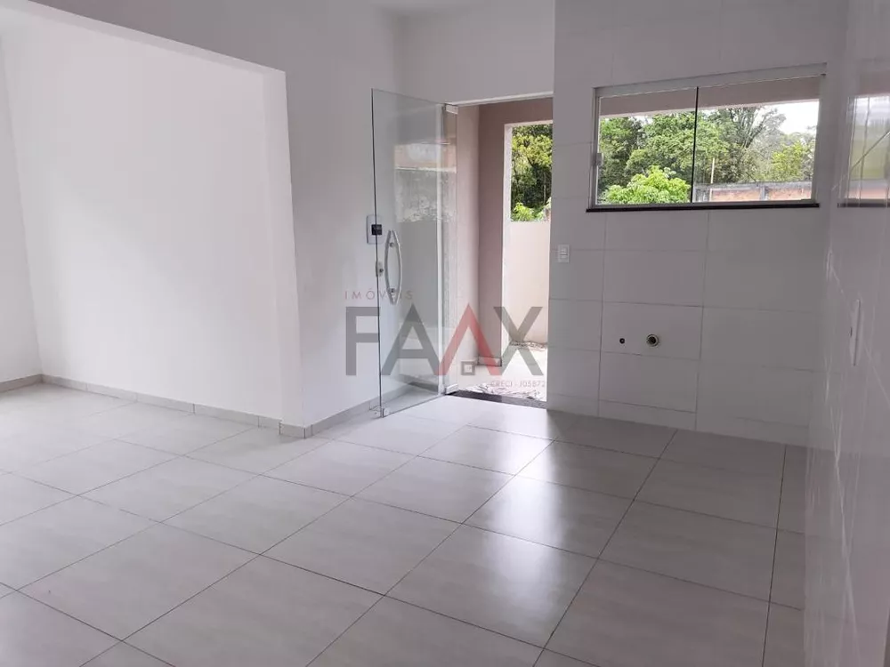 Casa à venda com 2 quartos, 82m² - Foto 4