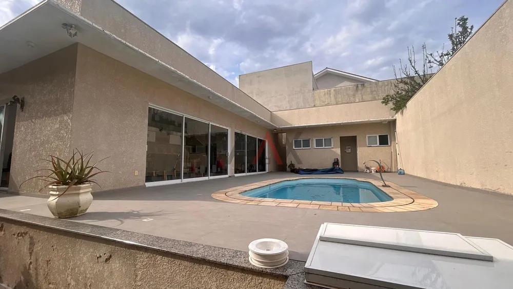 Sobrado, 3 quartos, 446 m² - Foto 1