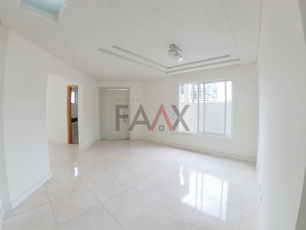 Sobrado, 3 quartos, 228 m² - Foto 2