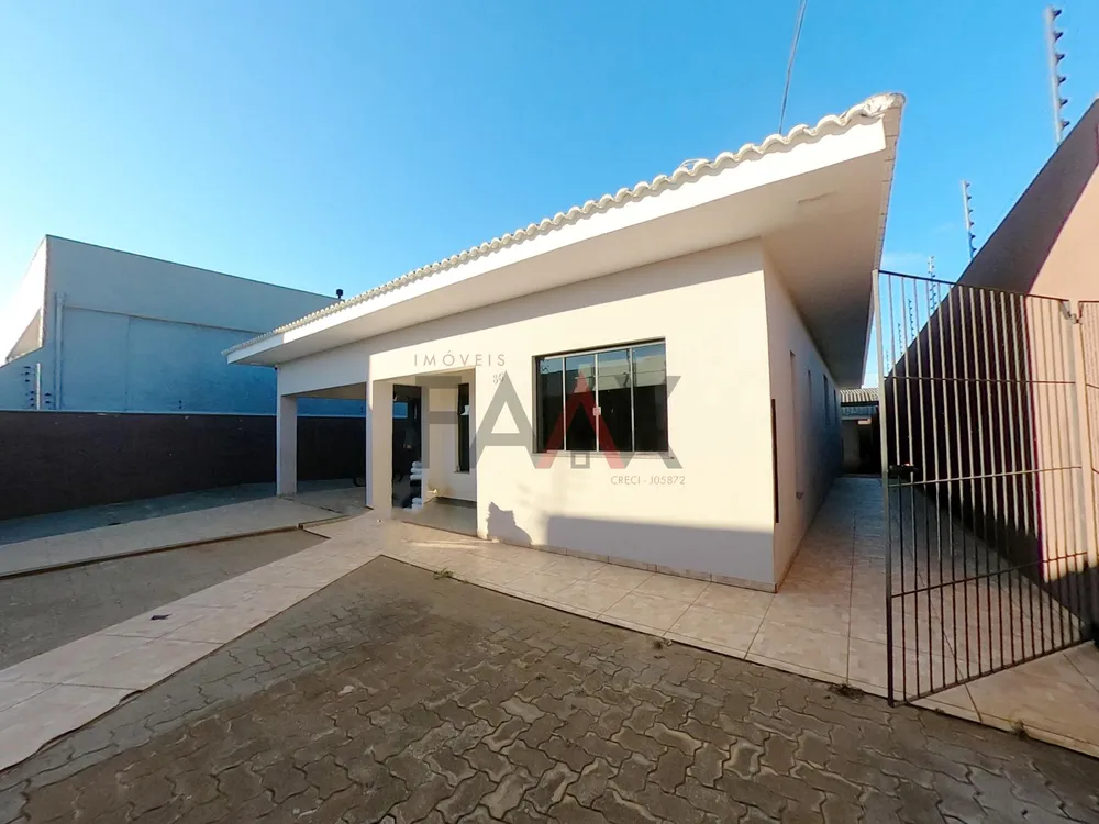 Casa, 2 quartos, 200 m² - Foto 1