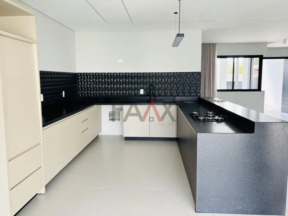 Sobrado, 3 quartos, 234 m² - Foto 1