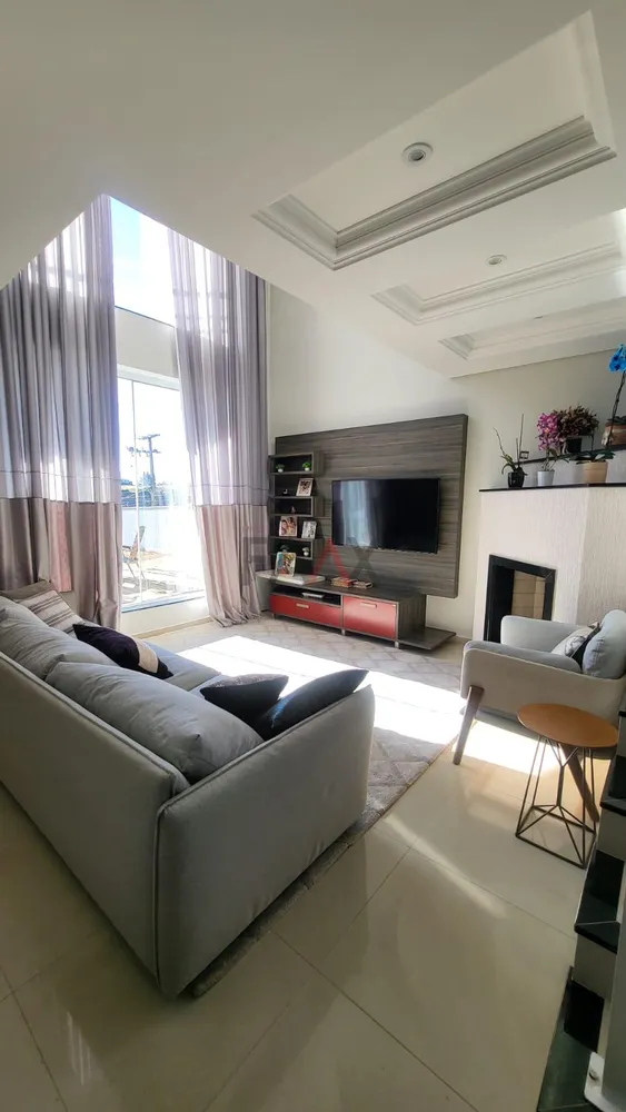 Sobrado, 3 quartos, 600 m² - Foto 1