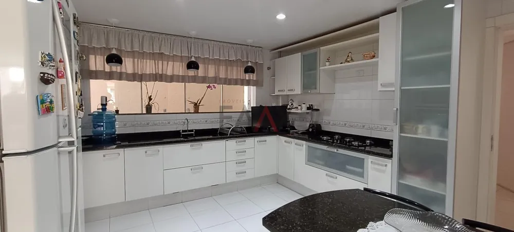 Sobrado, 3 quartos, 250 m² - Foto 2