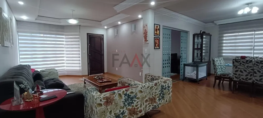 Sobrado, 3 quartos, 390 m² - Foto 2