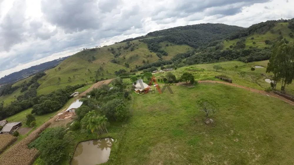 Sítio, 3 quartos, 20000 m² - Foto 8
