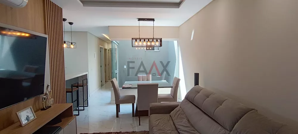 Casa à venda com 2 quartos, 55m² - Foto 3