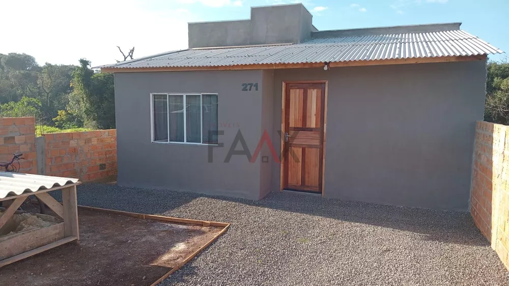 Casa à venda com 2 quartos, 60m² - Foto 1