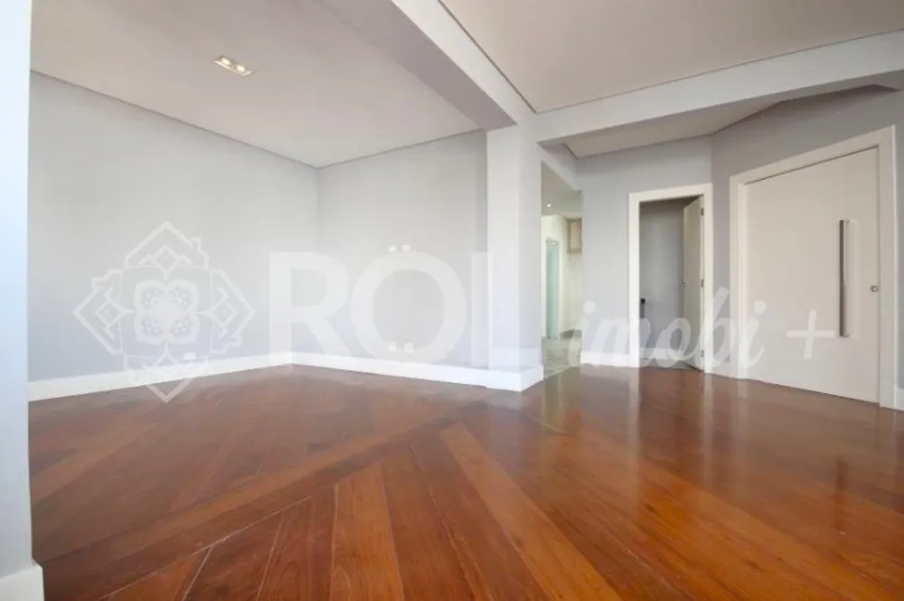Apartamento, 3 quartos, 244 m² - Foto 2