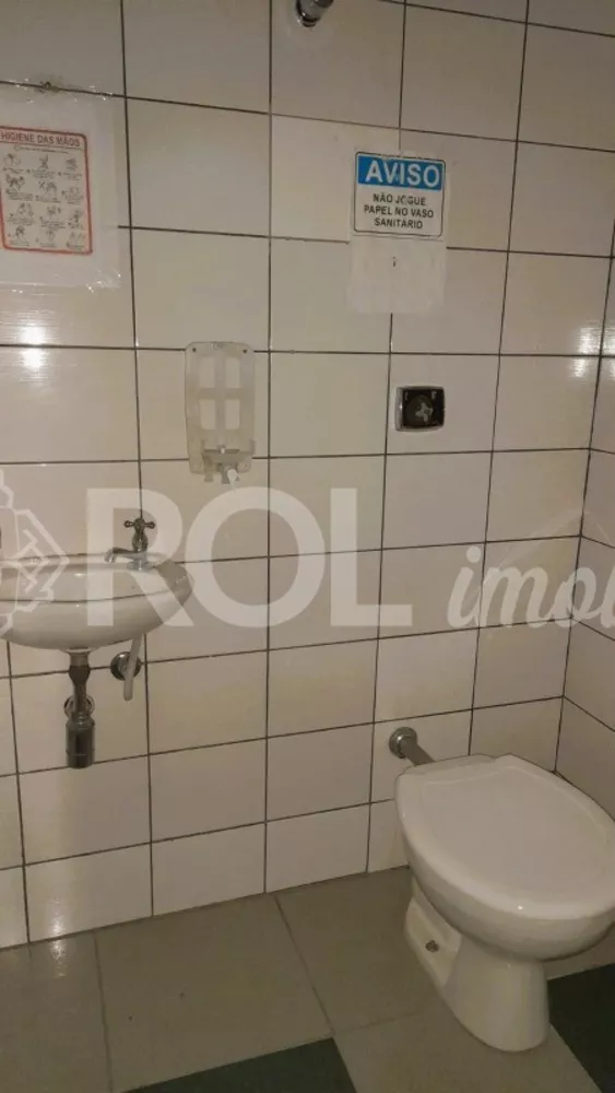 Prédio Inteiro para alugar com 3 quartos, 600m² - Foto 17