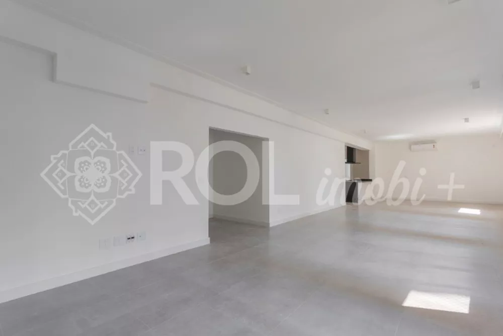 Apartamento, 3 quartos, 225 m² - Foto 2