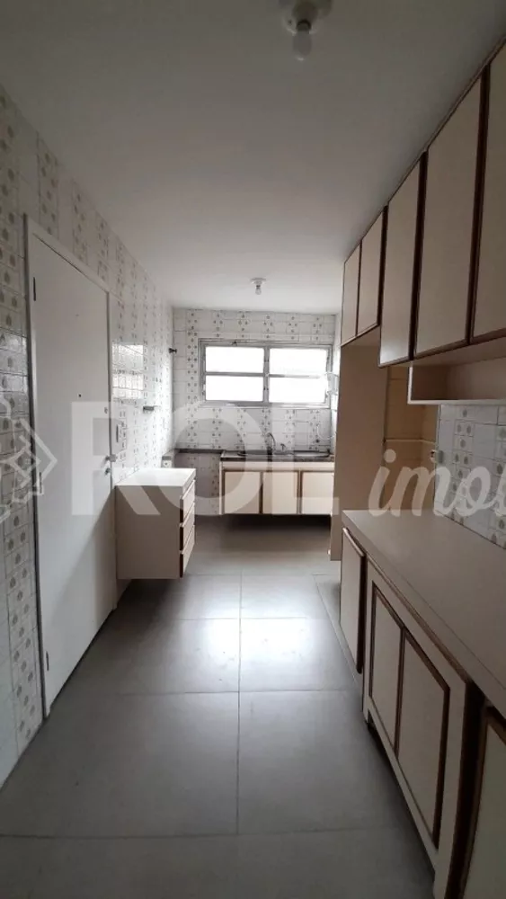 Apartamento para alugar com 3 quartos, 98m² - Foto 18