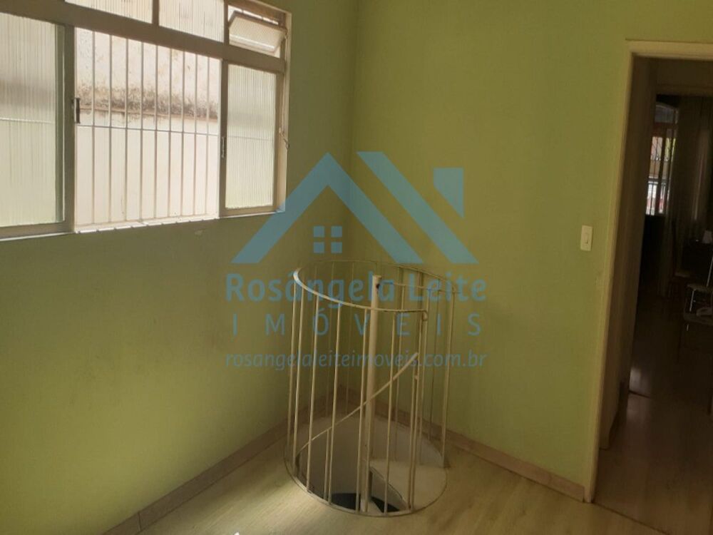 Casa, 4 quartos, 149 m² - Foto 1