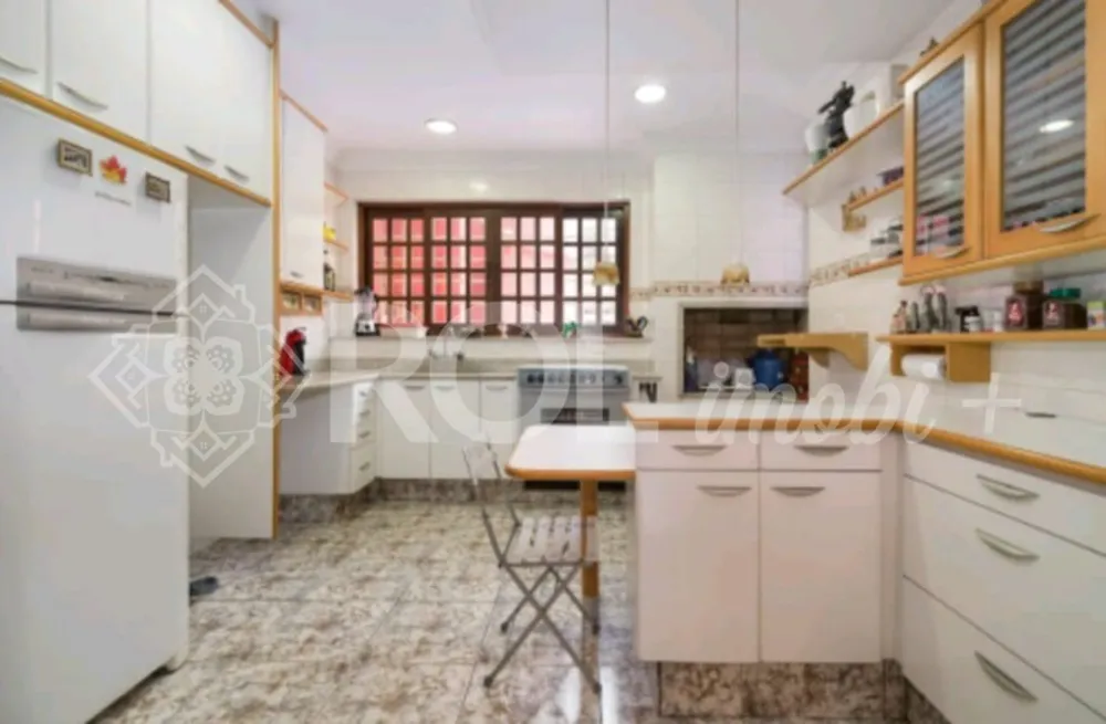 Casa, 3 quartos, 240 m² - Foto 2