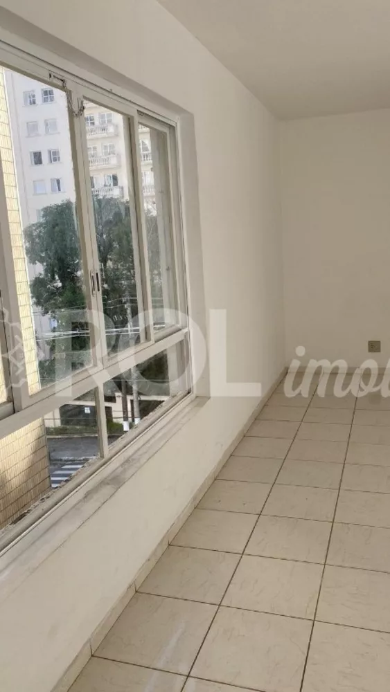 Apartamento para alugar com 4 quartos, 157m² - Foto 2