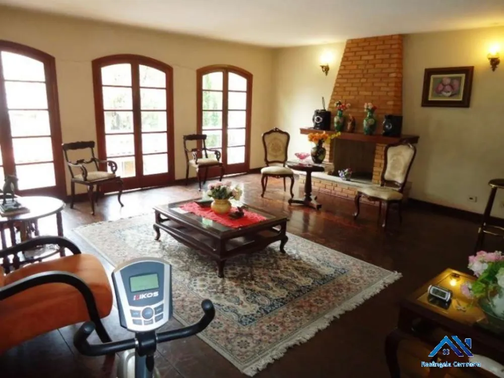 Casa, 3 quartos, 303 m² - Foto 1