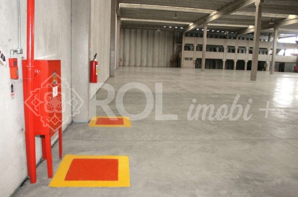 Depósito-Galpão-Armazém para alugar, 2600m² - Foto 2