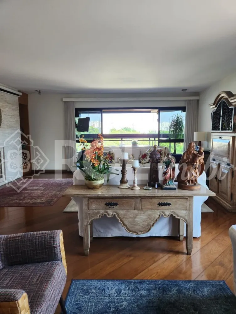 Apartamento, 3 quartos, 246 m² - Foto 11