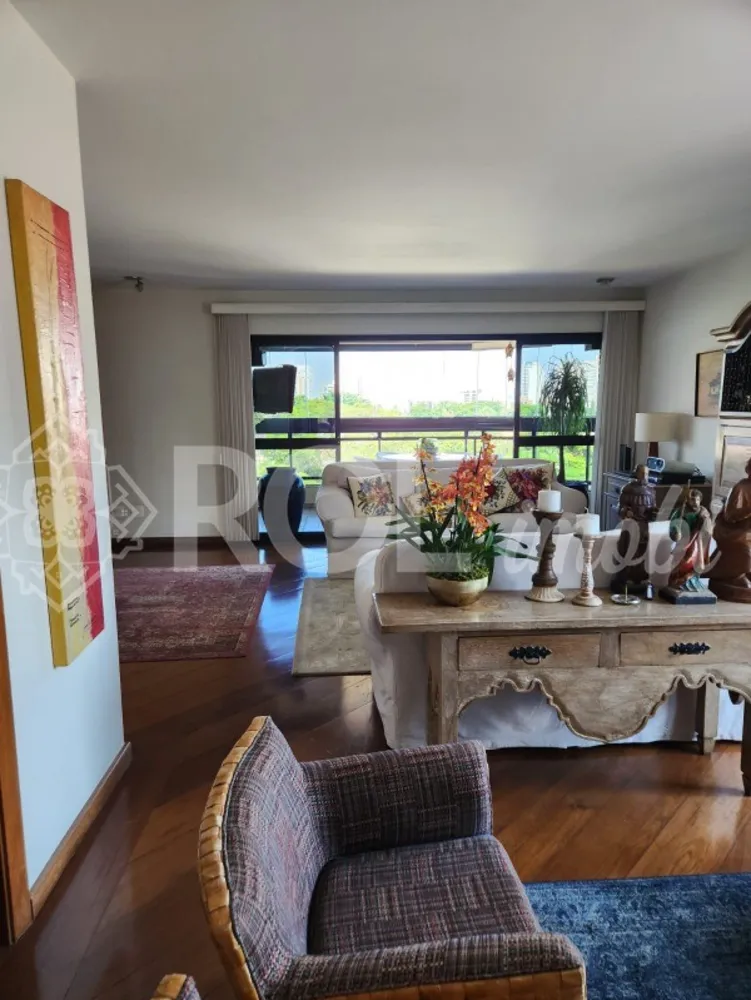 Apartamento, 3 quartos, 246 m² - Foto 12