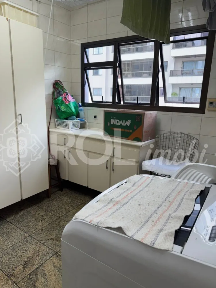 Apartamento, 3 quartos, 247 m² - Foto 2