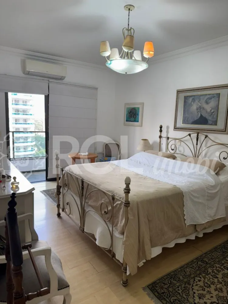 Apartamento, 3 quartos, 247 m² - Foto 1