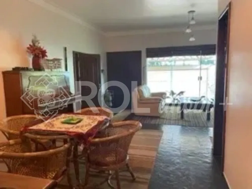 Casa, 4 quartos, 250 m² - Foto 2