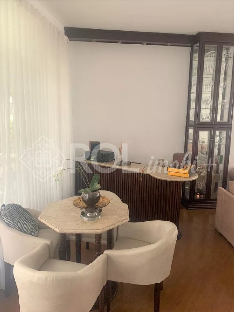 Casa para alugar com 4 quartos, 360m² - Foto 3