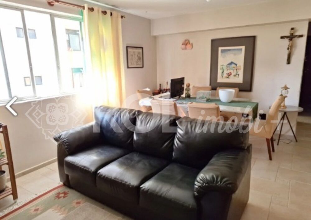 Apartamento à venda com 2 quartos, 80m² - Foto 2