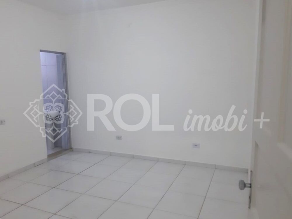 Casa para alugar com 3 quartos, 180m² - Foto 1