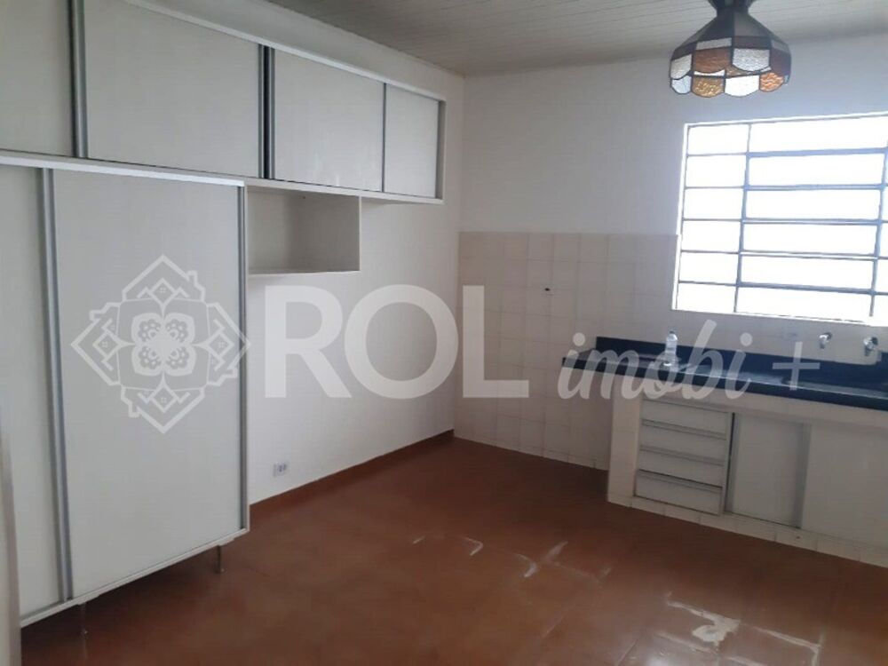 Casa para alugar com 3 quartos, 180m² - Foto 4