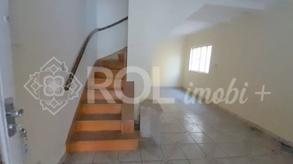 Casa à venda com 3 quartos, 100m² - Foto 2