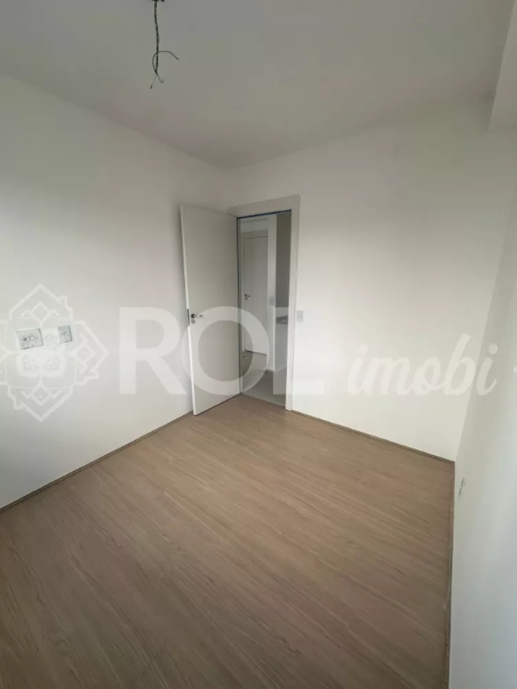 Apartamento à venda com 2 quartos, 38m² - Foto 2