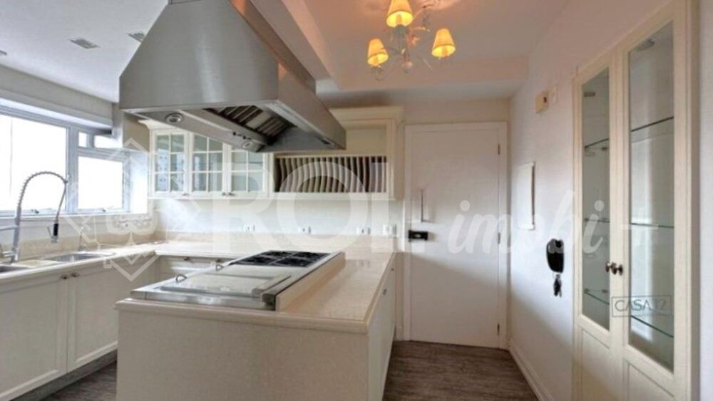 Cobertura à venda e aluguel com 3 quartos, 250m² - Foto 7