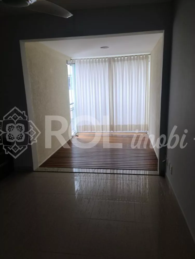 Apartamento à venda com 2 quartos, 66m² - Foto 2