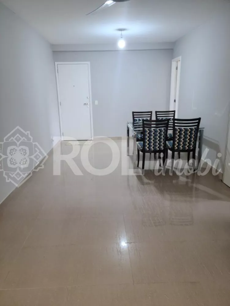 Apartamento à venda com 2 quartos, 66m² - Foto 4