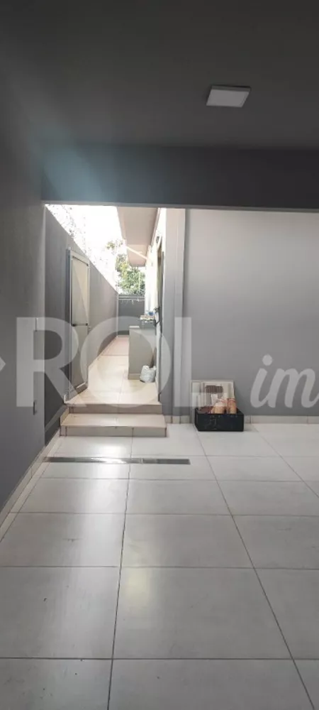 Casa à venda com 3 quartos, 219m² - Foto 40