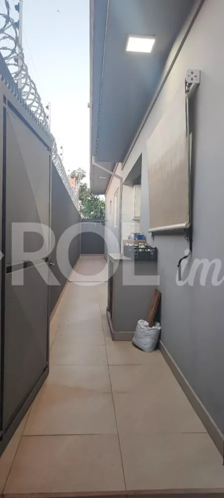 Casa à venda com 3 quartos, 219m² - Foto 37