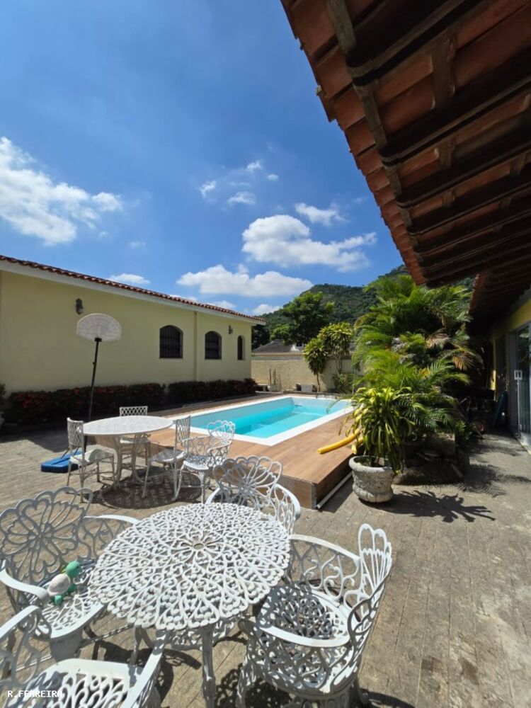 Casa de Condomínio à venda com 4 quartos, 240m² - Foto 8