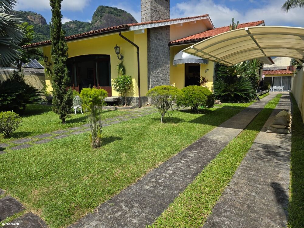 Casa de Condomínio à venda com 4 quartos, 240m² - Foto 3