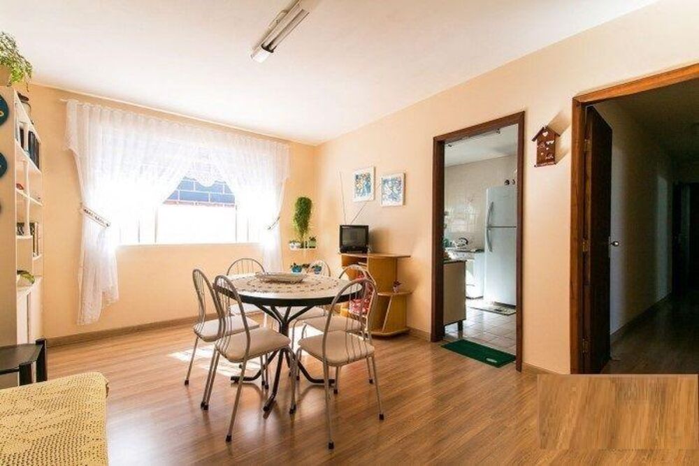 Casa à venda com 3 quartos, 290m² - Foto 1