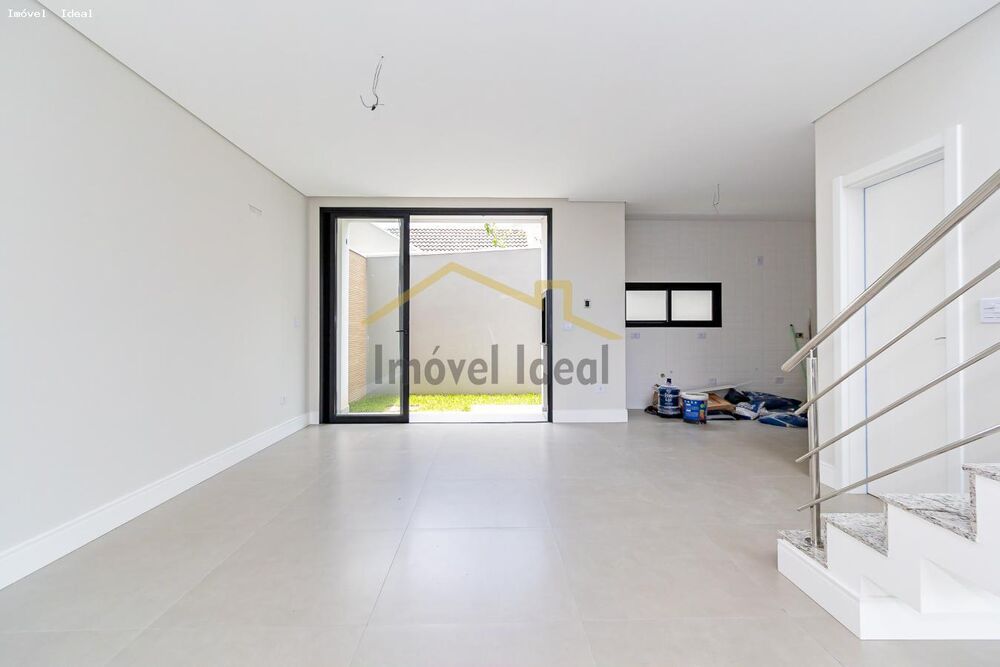 Sobrado à venda com 3 quartos, 160m² - Foto 1