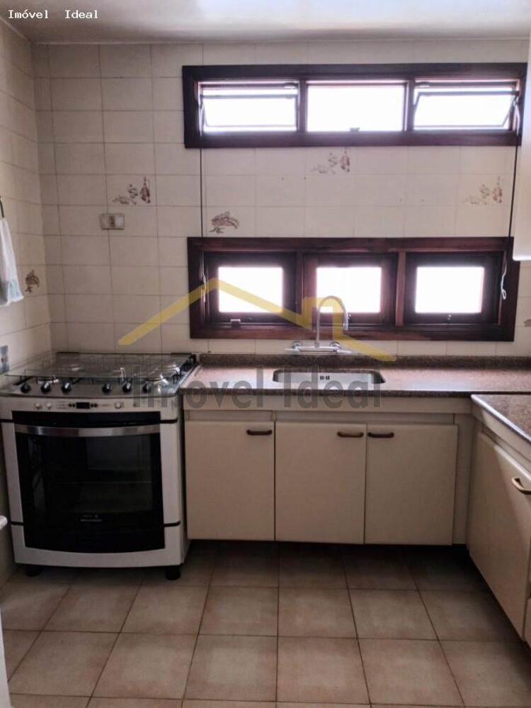 Casa à venda com 3 quartos, 207m² - Foto 2
