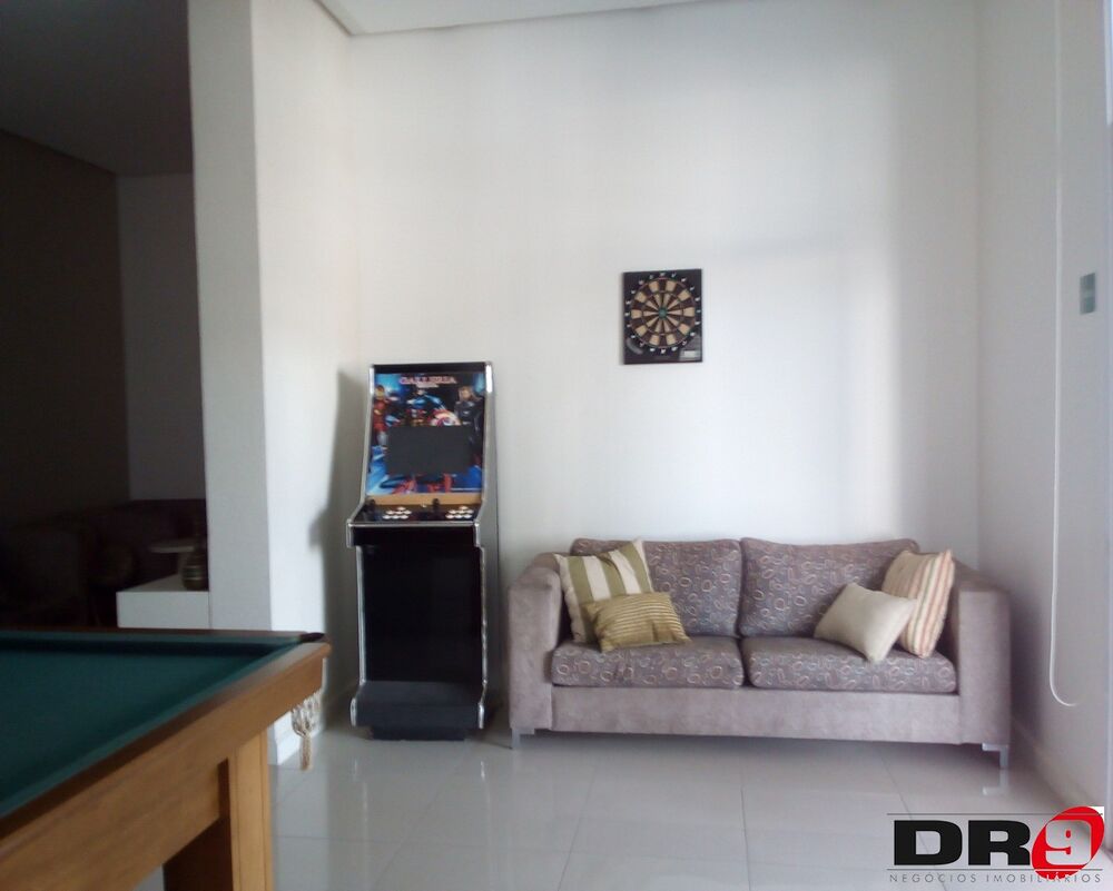Apartamento à venda com 4 quartos, 210m² - Foto 1