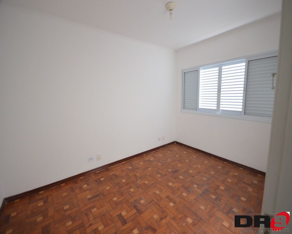 Casa à venda e aluguel com 3 quartos, 210m² - Foto 5