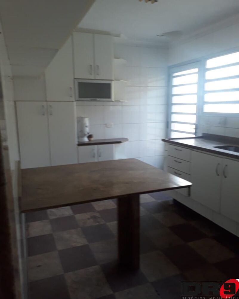 Casa, 4 quartos, 235 m² - Foto 10