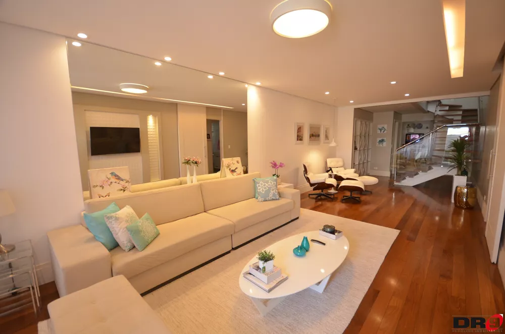 Casa, 4 quartos, 250 m² - Foto 1